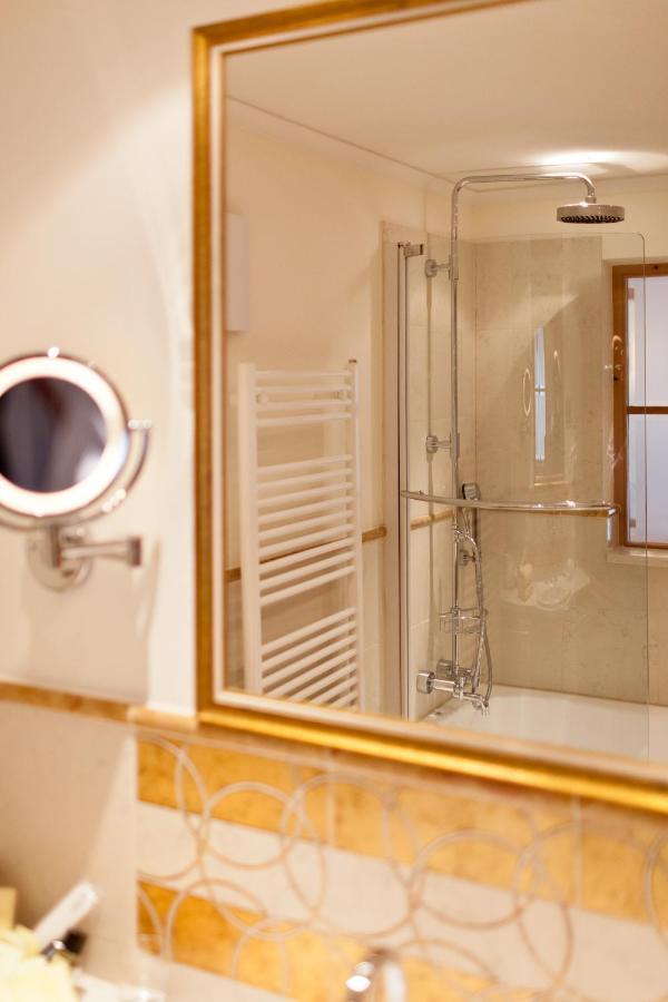 Hotel Solaria イシュグル エクステリア 写真